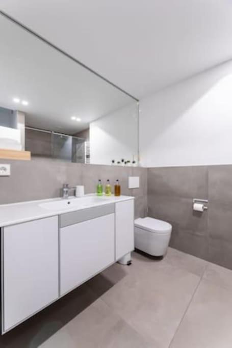 Wonderful Two Bedroom Apartment At Limpertsberg With Parking, Near Tram Lucembursko Exteriér fotografie
